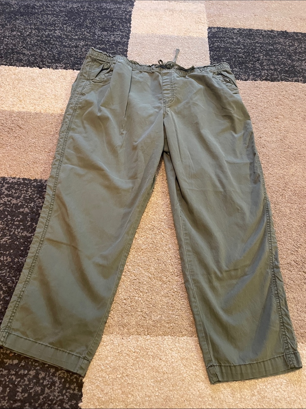 Sonoma Olive Green Pull-On Capris